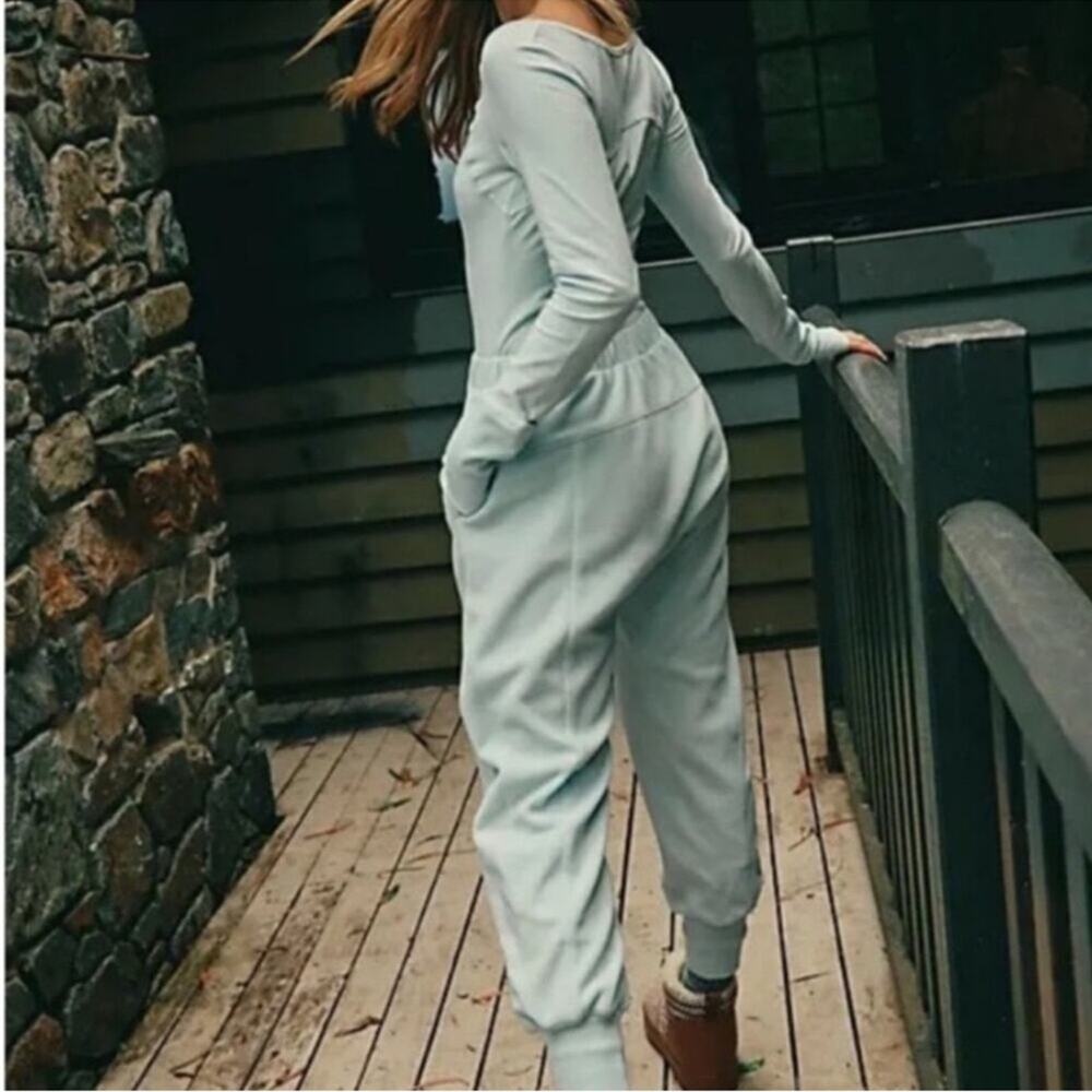 Free People Movement Make It Count Fleece Jumpsuit in Arctic Snow SZ M NWOT - Picture 4 of 6